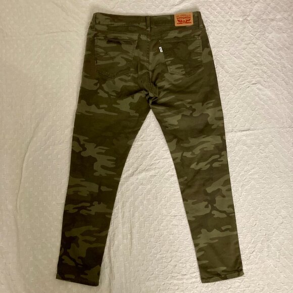 Excellent Condition, LEVI's, SZ 10, Camo Green, 711 Skinny Ankle pants - Picture 3 of 5
